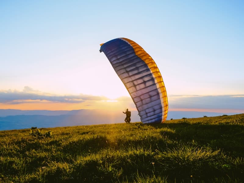 Voile à contre-jour, fin de journée